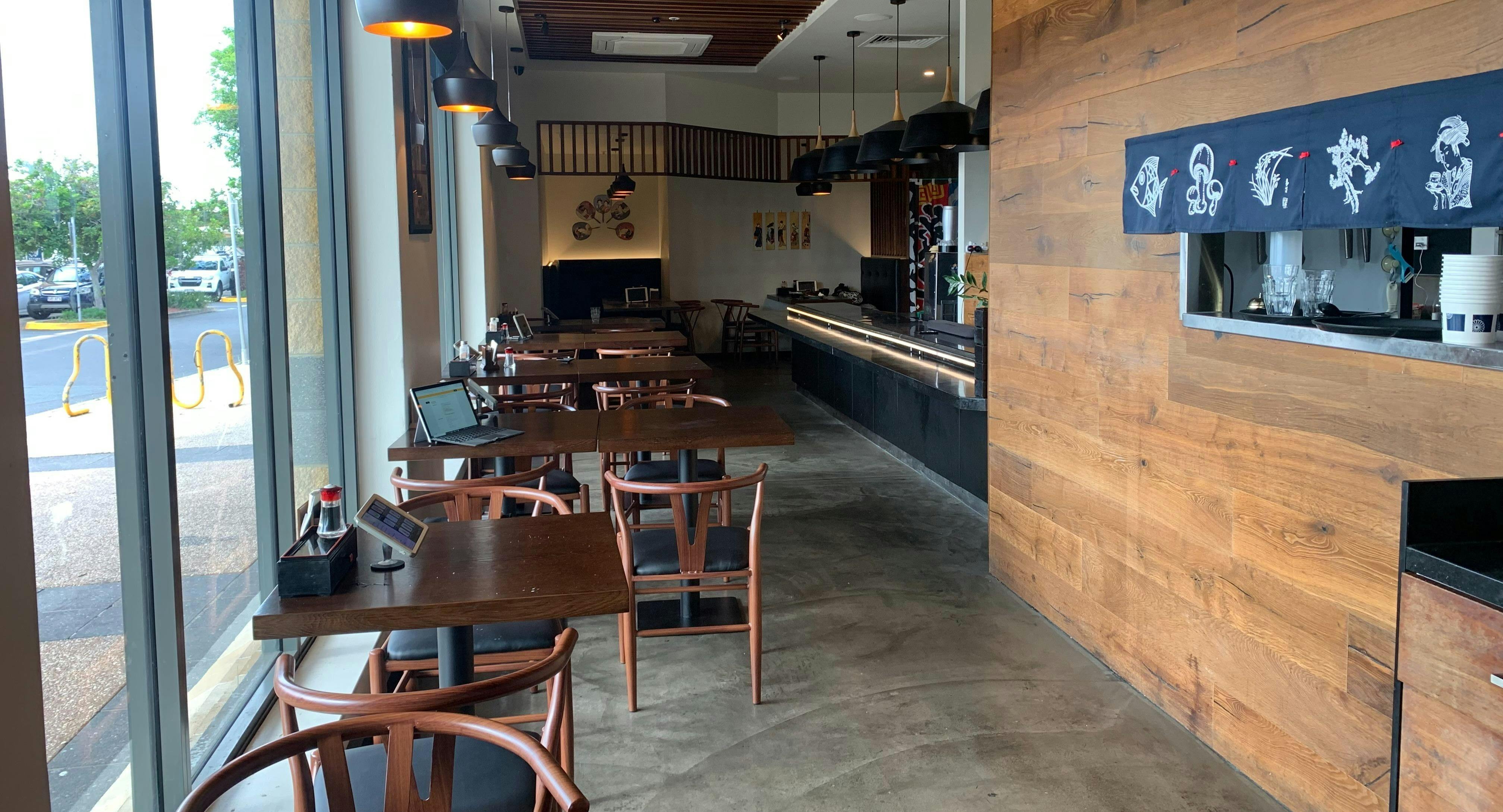 Interior & Bar