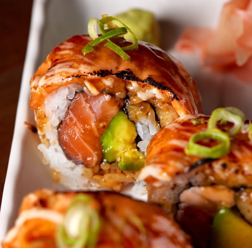 Salmon Sushi Roll