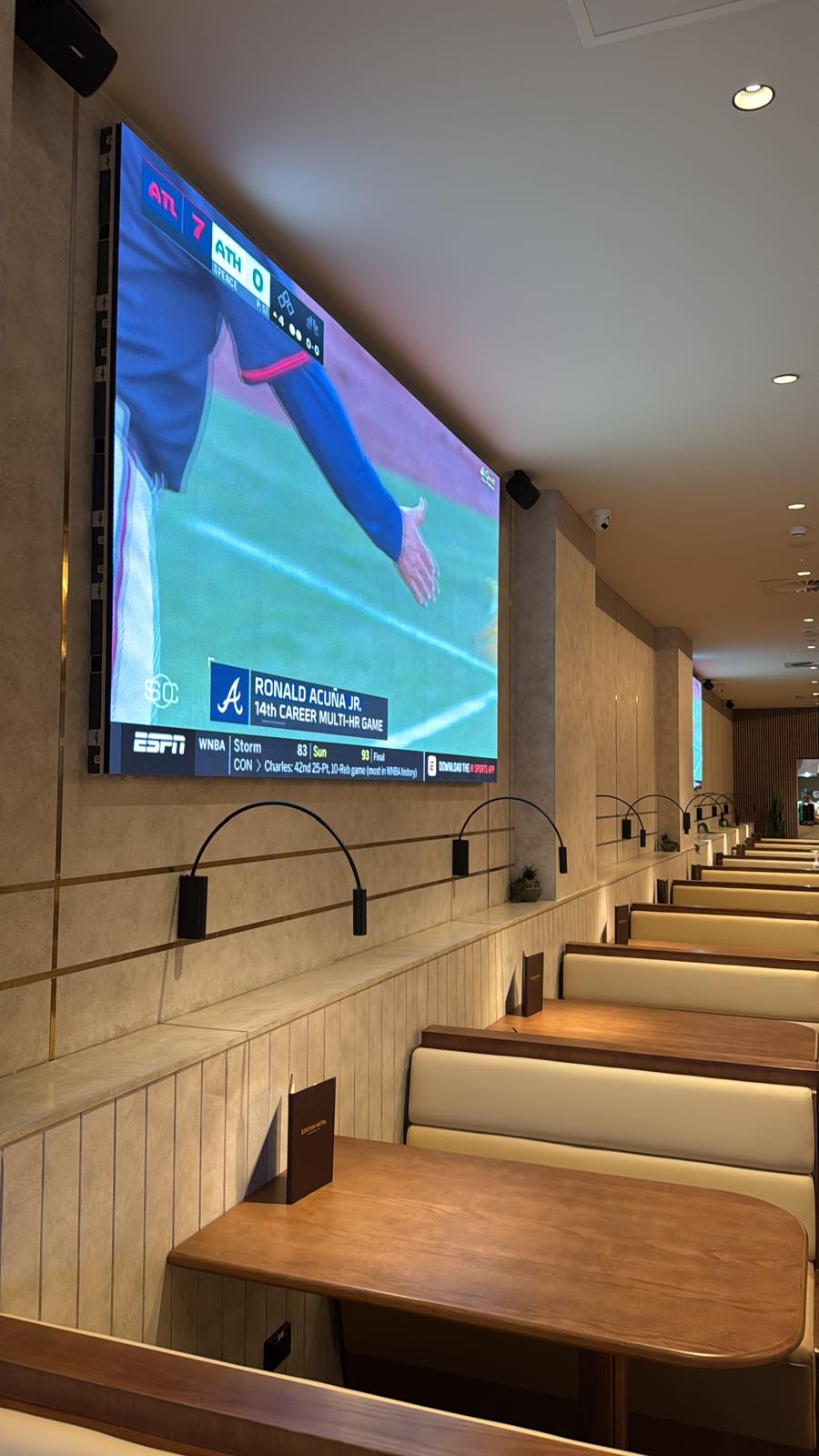 Sports Lounge